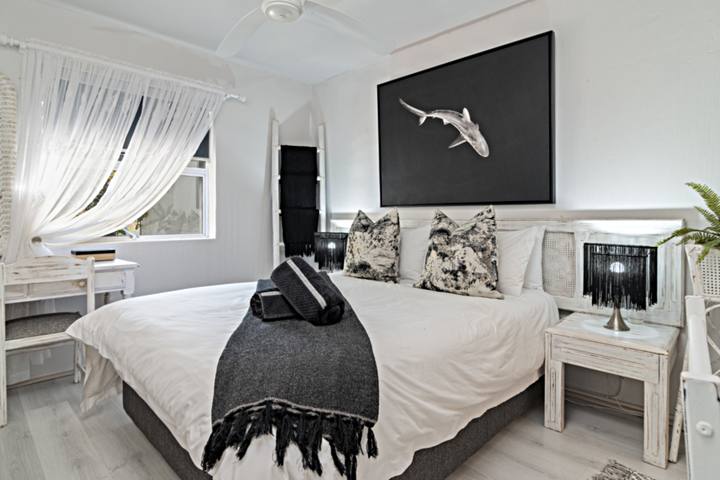 Chakas Cove 55 Main Bedroom